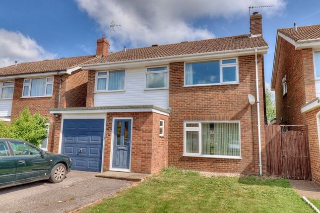 Parrs Road, High Wycombe HP14 4 bed detached house for sale