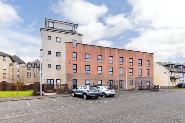 24 Fowlers Court, Prestonpans, EH32 9AT 1 bed flat for sale