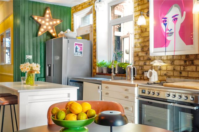 Gillingham Road, Cricklewood, NW2 3 bed terraced house for sale