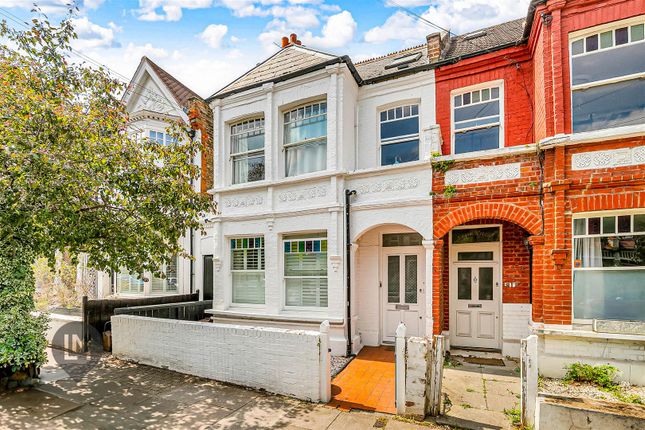 Engadine Street, London 2 bed flat for sale