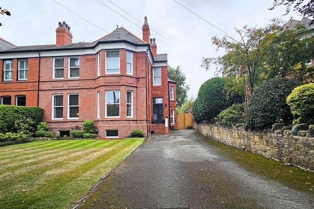 6 bedroom semi-detached house for sale