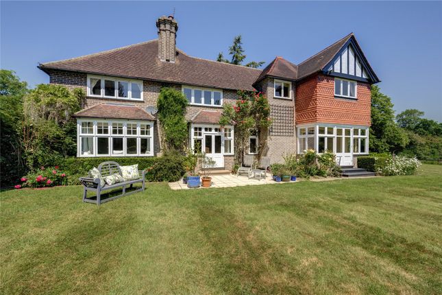 6 bedroom detached house for sale