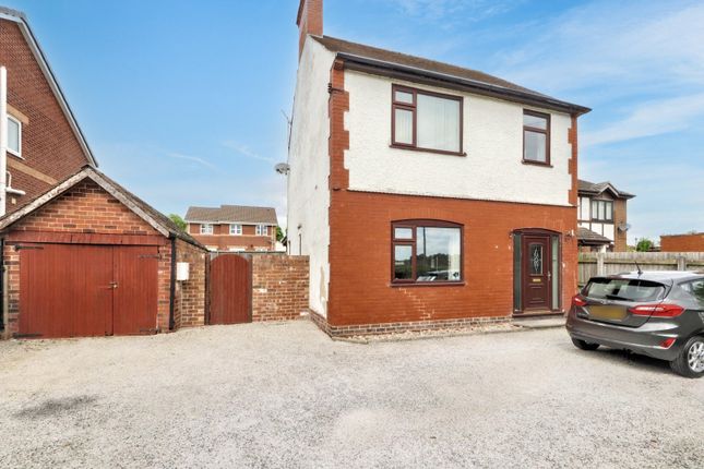Chesterfield Road, North Wingfield... 3 bed detached house for sale