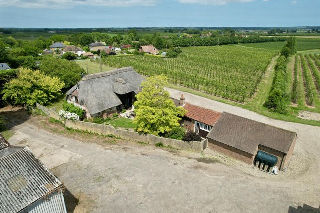 Cop Street Road, Canterbury CT3 5 bed detached house for sale