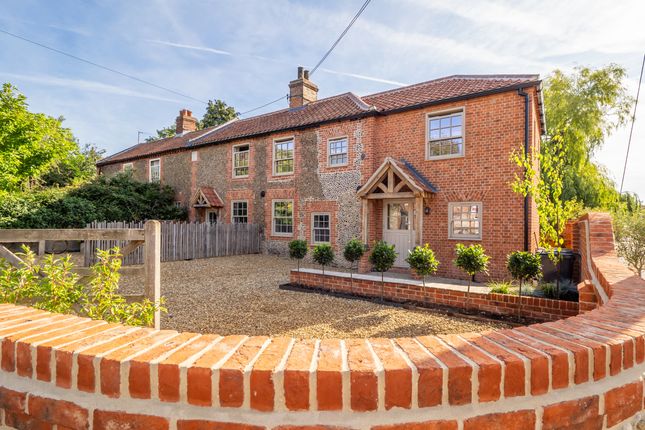 Polka Road, Norfolk NR23 3 bed cottage for sale