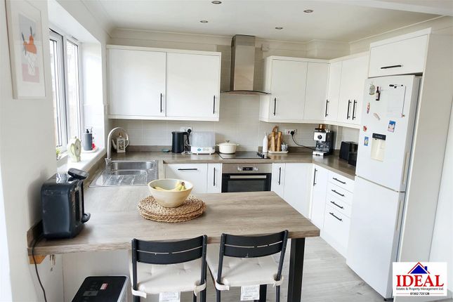Clarks Court, Adwick