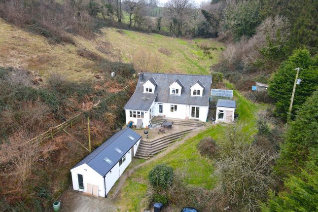 Pentremeurig Road, Carmarthen, SA31 3 bed property with land for sale