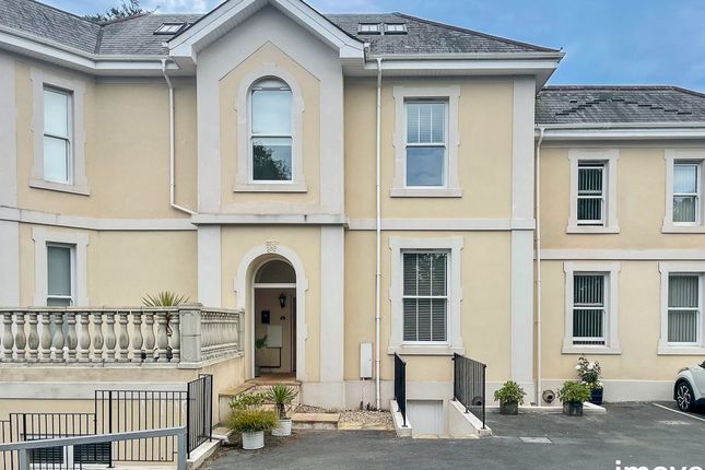 3 bedroom town house for sale