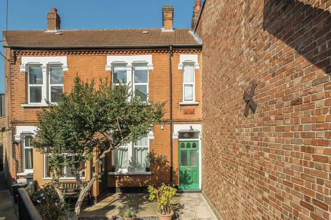 2 bedroom maisonette for sale