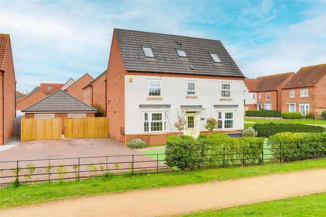 5 bed detached house