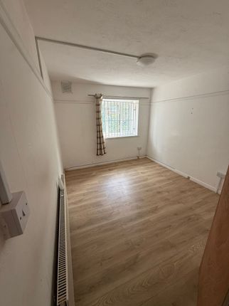 The Woodlands, London, SE19 2 bed flat for sale
