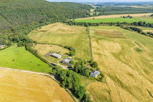 Country house for sale