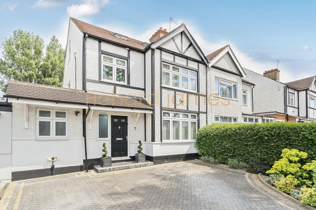 Derwent Avenue, Mill Hill, NW7 4 bed house for sale