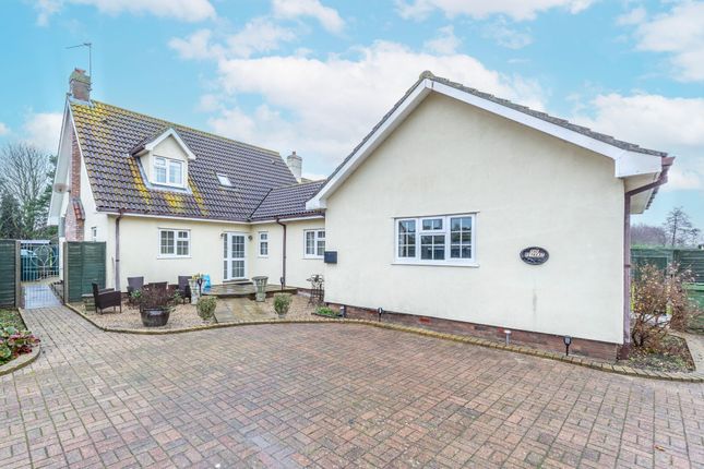Low Road, Haddiscoe 3 bed detached house for sale