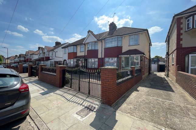 Masefield Avenue, Southall, UB1 3 bed house for sale