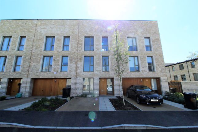 Fry Lane, Edgware HA8 4 bed terraced house for sale