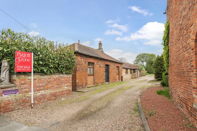 High Street, Martin, Lincoln, LN4 5 bed detached bungalow for sale