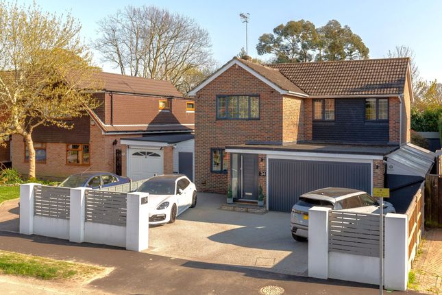 Silverlea Gardens, Horley, Surrey, RH6 4 bed detached house for sale