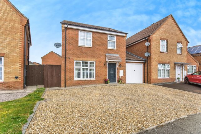 3 bedroom link detached house for sale