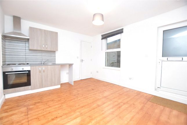 High Street, London, SE25 Studio for sale