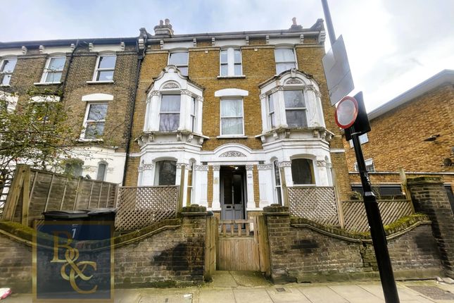Studio flat for sale