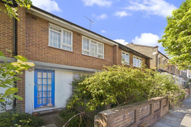 Leswin Road, Stoke Newington, N16 3 bed house for sale