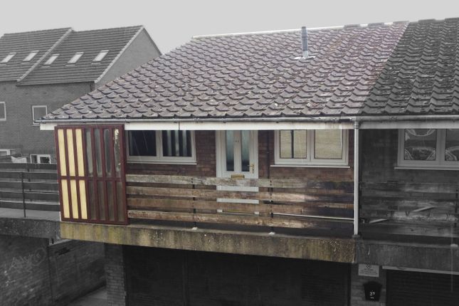 3 bedroom flat for sale