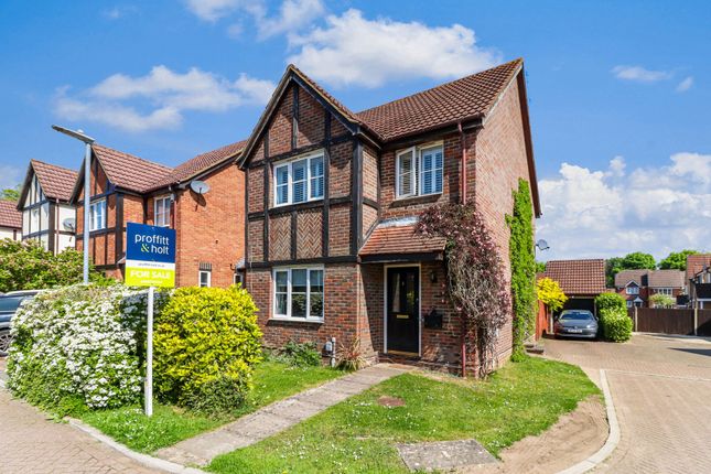 Peacock Walk, Abbots Langley, WD5 3 bed detached house for sale
