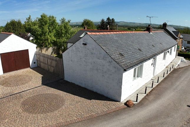 Bankend, Dumfries and Galloway DG1 4 bed bungalow for sale