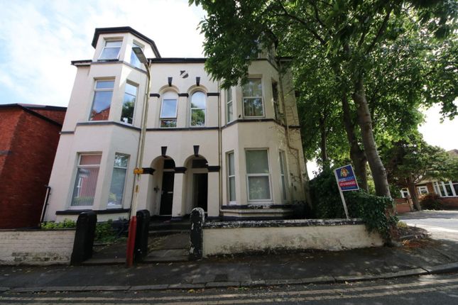 Castle Walk, Southport PR8 5 bed detached house for sale