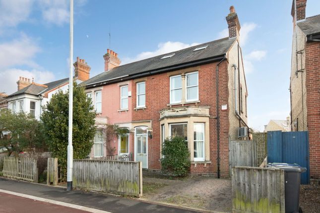 5 bedroom semi-detached house for sale