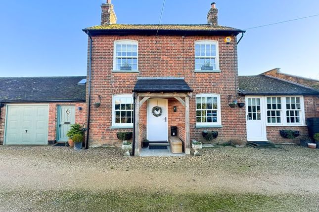 2 bedroom detached house for sale