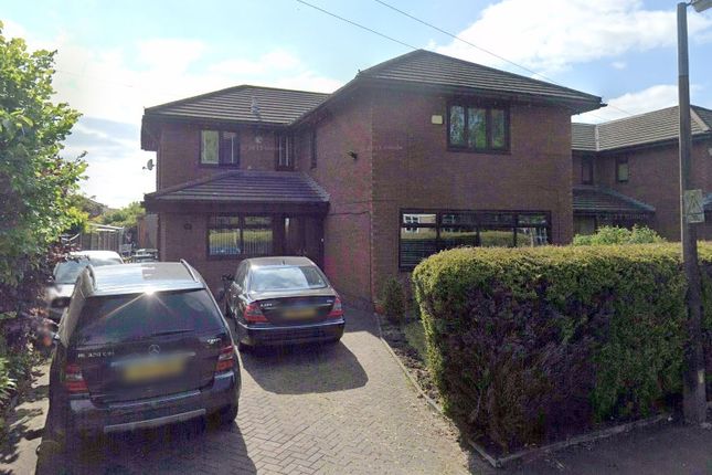 4 bed detached house