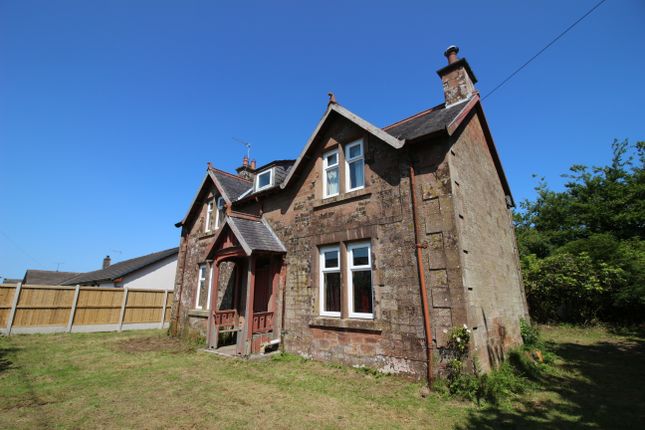 2 bed detached house