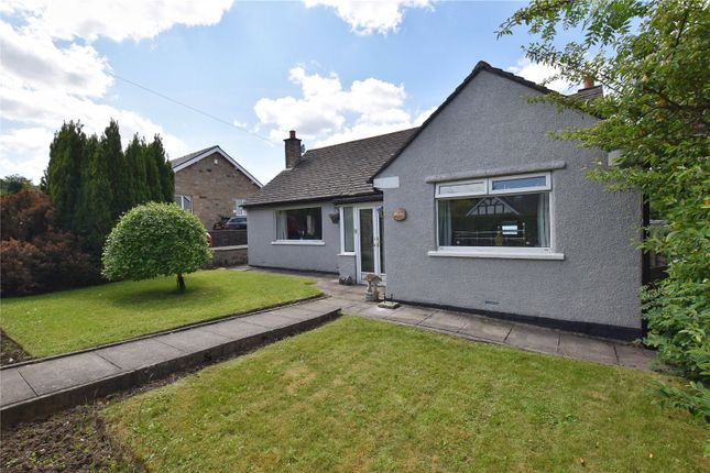 Simmondley Lane, Glossop, Derbyshire... 3 bed detached bungalow for sale