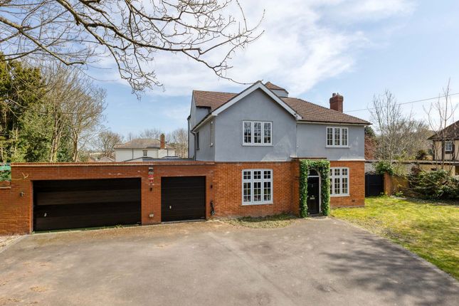 Melbourn Road, Royston SG8 6 bed detached house for sale