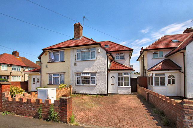 St. Leonards Gardens, Heston TW5 3 bed semi