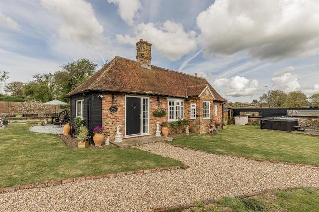 Mill Lane, Bridge, Kent 2 bed detached bungalow for sale