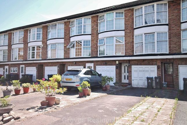 St James` Close, New Malden 3 bed terraced house for sale
