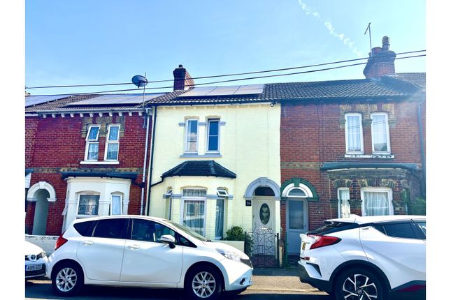 3 bed terraced house