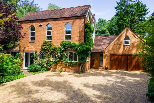 6 bedroom detached house for sale