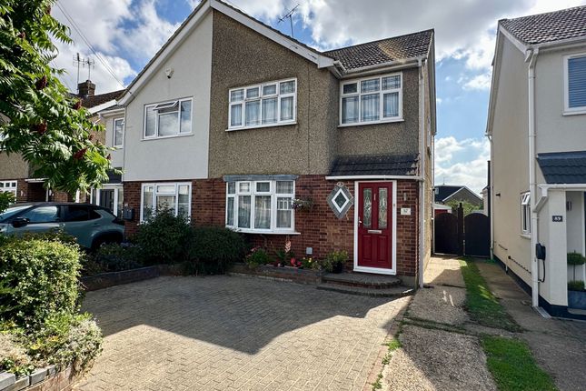 Passingham Avenue, Billericay CM11 3 bed semi