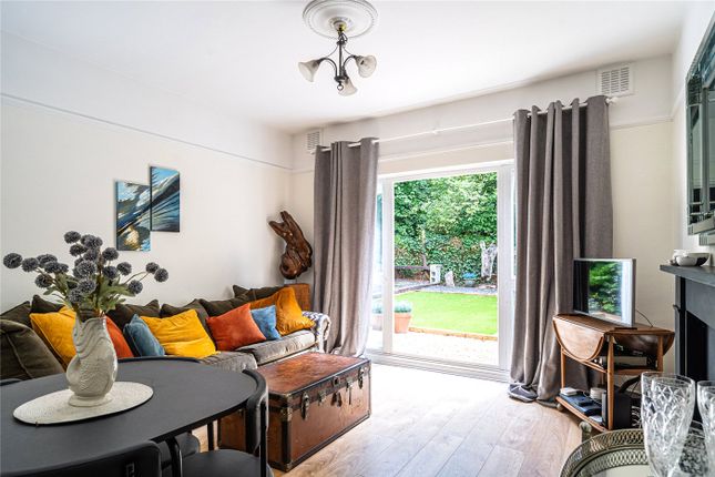 Valley Road, London, SW16 3 bed apartment for sale