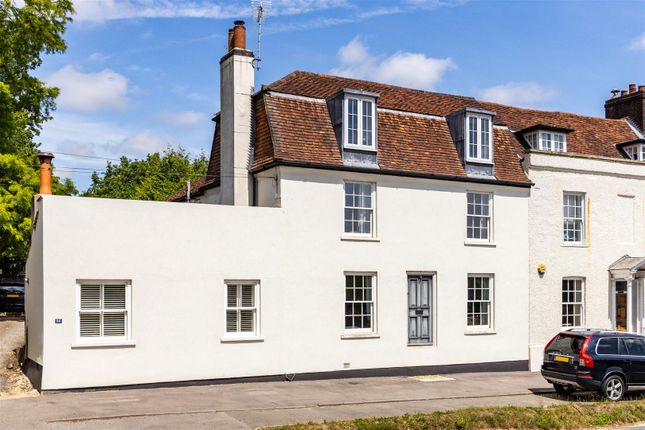 5 bedroom semi-detached house for sale