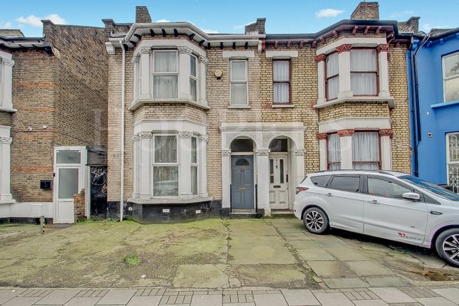 High Street, London, NW10 3 bed terraced house for sale