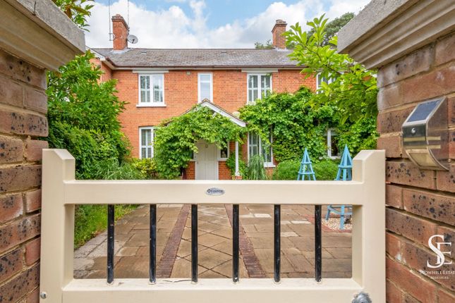 Old Wokingham Road, Wokingham, RG40 5 bed house for sale