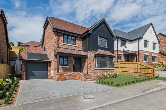Wilsom Road, Alton, Hampshire 4 bed detached house for sale