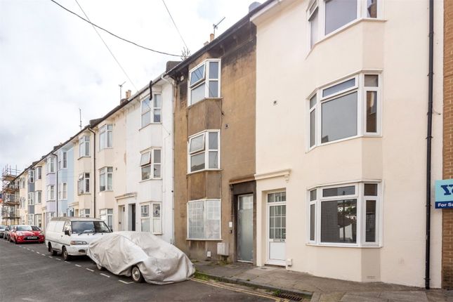 St Martins Place, Brighton BN2 3 bed terraced house for sale