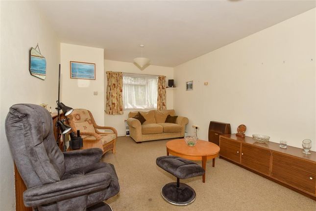 3 bed end terrace house