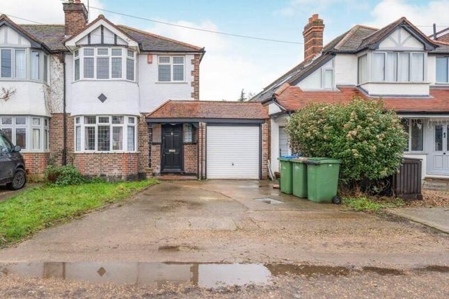 Summer Avenue, East Molesey KT8 3 bed semi
